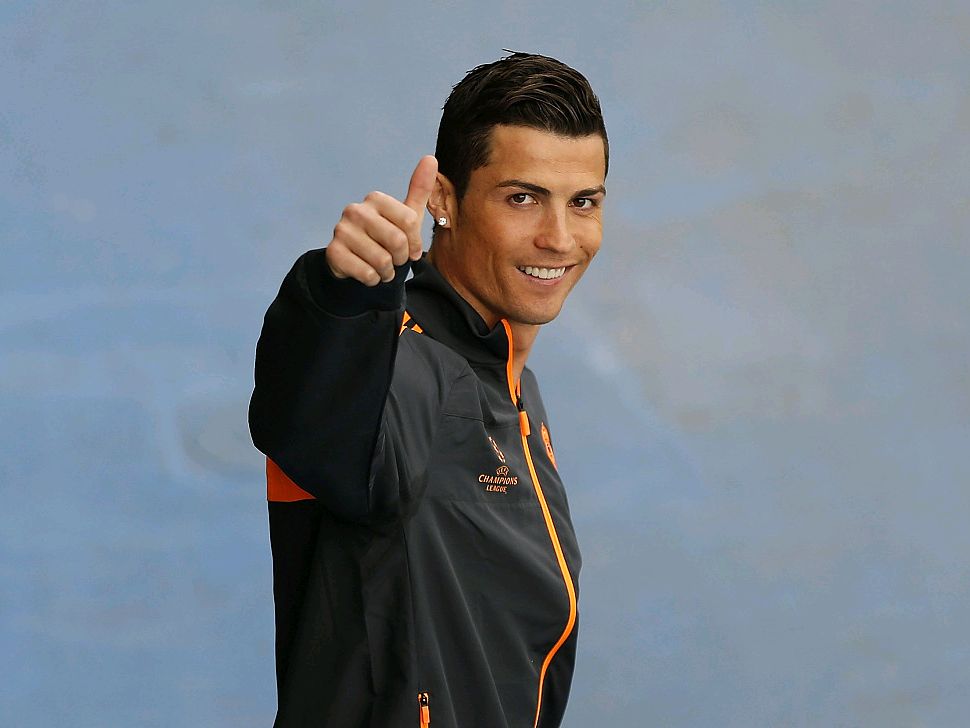 德天空：赫塔16岁中场艾希霍恩引众豪门争夺，其解约金1200万（德天空：16岁赫塔中场新星艾希霍恩获多家豪门青睐，解约金为1200万）