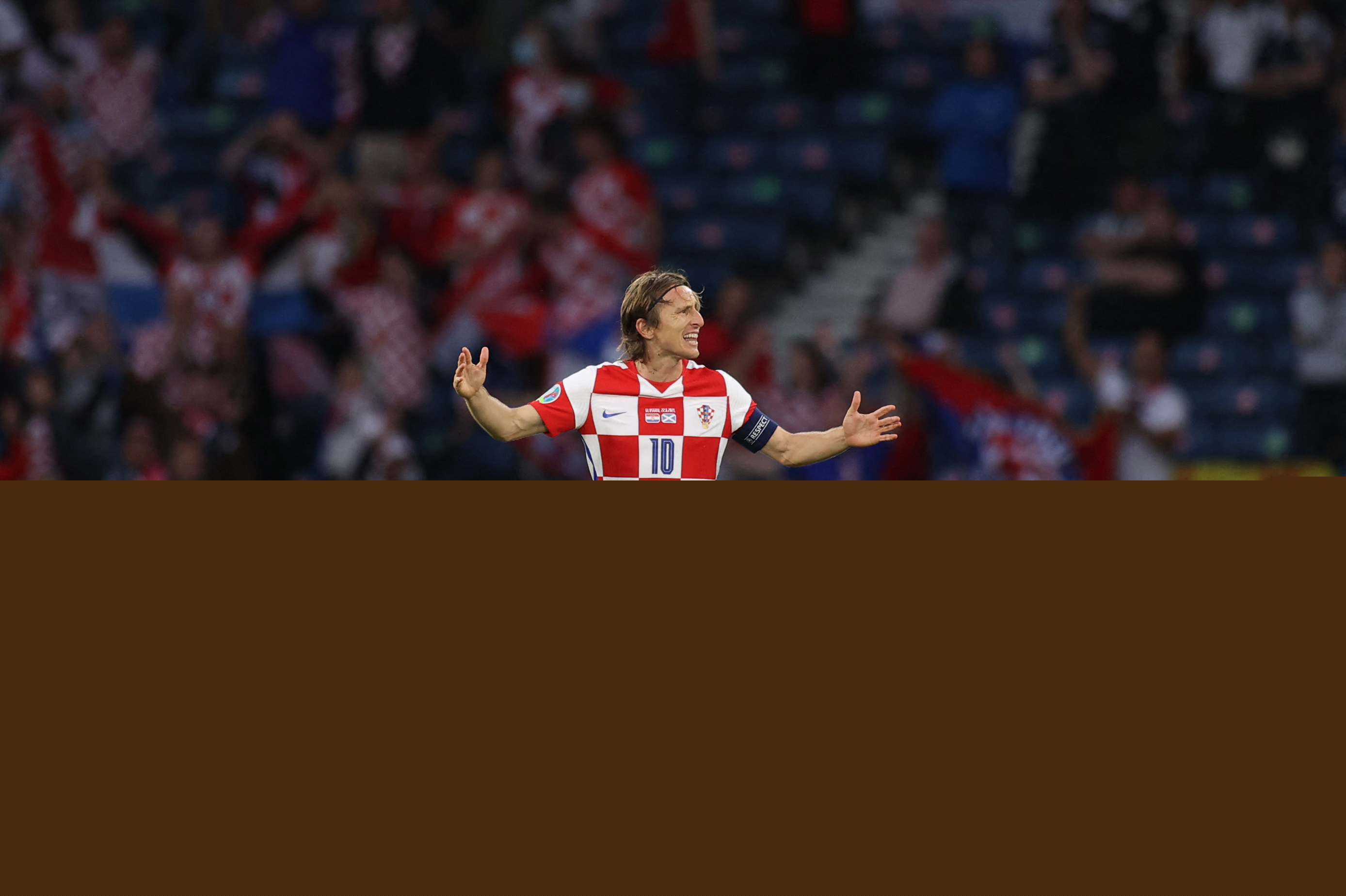 邵佳一告别西海岸球员：一天是你们教练，就永远是（邵佳一深情告别西海岸球员：当过一天你们的教练，便是一辈子）