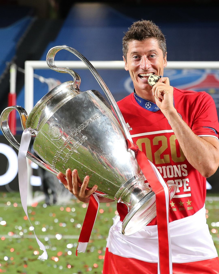 贾洛：尼科有机会赢得金球奖；维尼修斯很强但更喜欢罗德里戈（贾洛：看好尼科问鼎金球，维尼修斯很强但更钟情罗德里戈）