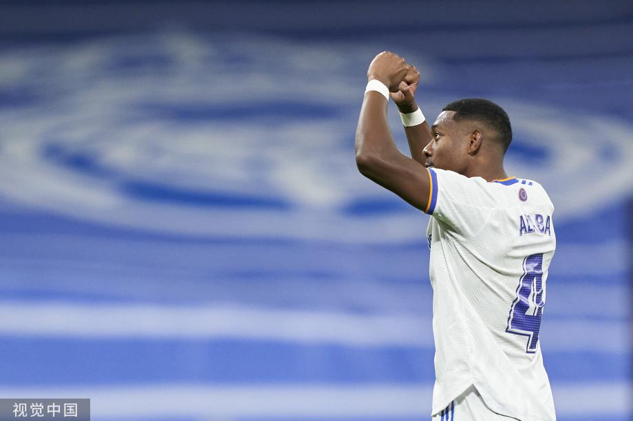 斯洛特：我将与萨拉赫进行沟通 希望他能留下（斯洛特：将与萨拉赫沟通，盼其留队）