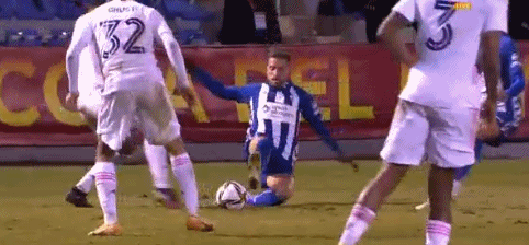 博主：下赛季无缘英博的拉布亚德今日回到基地，将参与训练（博主：无缘下赛季英博的拉布亚德今日归队，将随队训练）