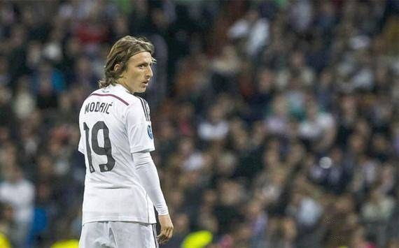 马竞强力逼抢效果卓越（马竞高压逼抢成效显著）