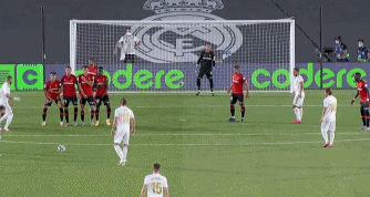 俱乐部杯不打！广东新援赛季没开始就遭遇伤病 错过比赛磨合机会（广东新援赛季未开先伤，无缘俱乐部杯错失磨合机会）