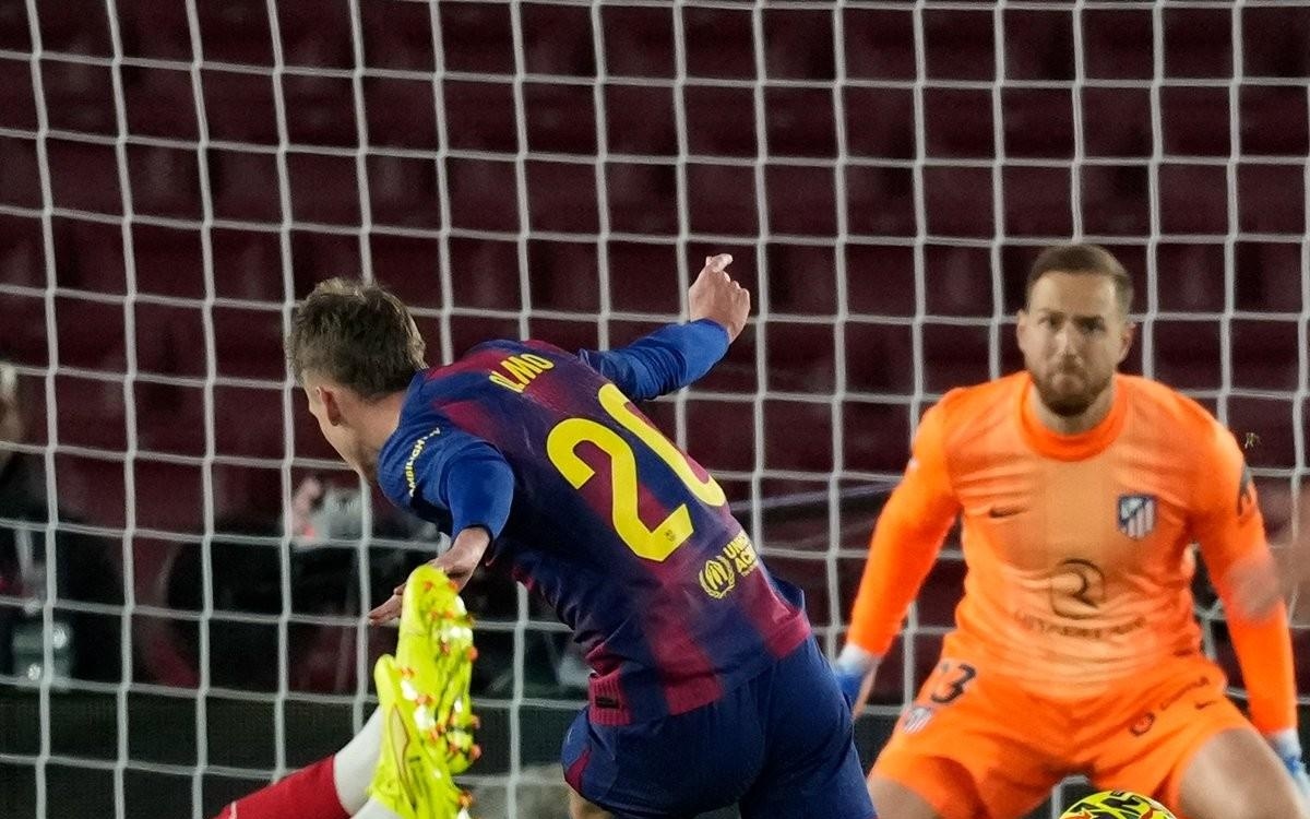 沙拉维谈续约：我们还得再谈谈，看看接下来会发生什么（沙拉维谈续约：仍需进一步商议，静观其后续进展）