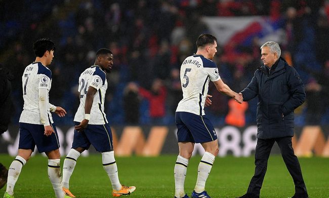 半场战报：罗马0-1那不勒斯，内雷斯反击单刀破门（半场快讯：那不勒斯1-0领先罗马，内雷斯反击单刀建功）