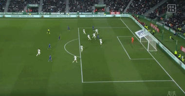 萨内蒂：批评劳塔罗？荒谬，他已经排在国米历史射手榜前五（萨内蒂回应质疑劳塔罗：荒谬！他已跻身国米历史射手前五）