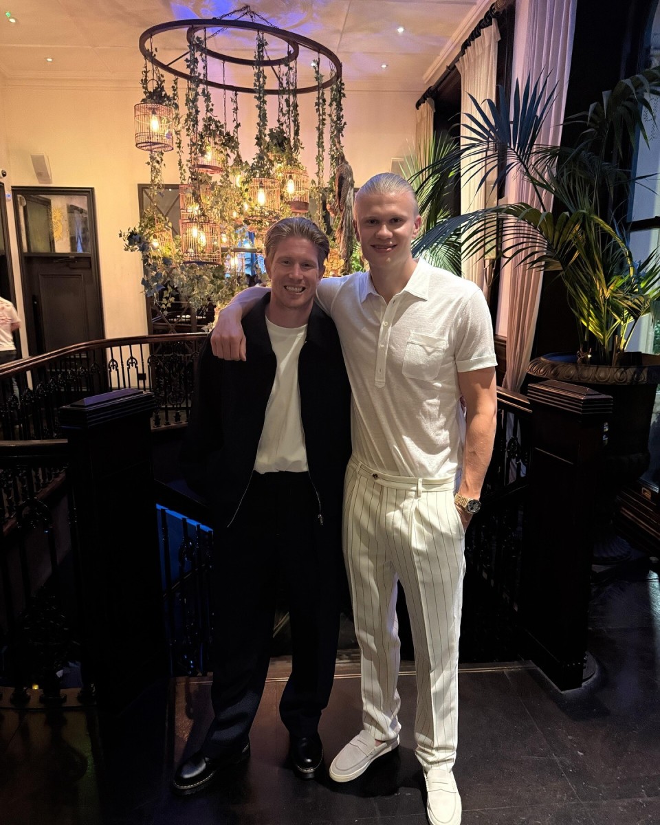 记者：国米正在关注阿克，曼城要价3500万欧元（记者：国际米兰有意阿克，曼城标价3500万欧元）